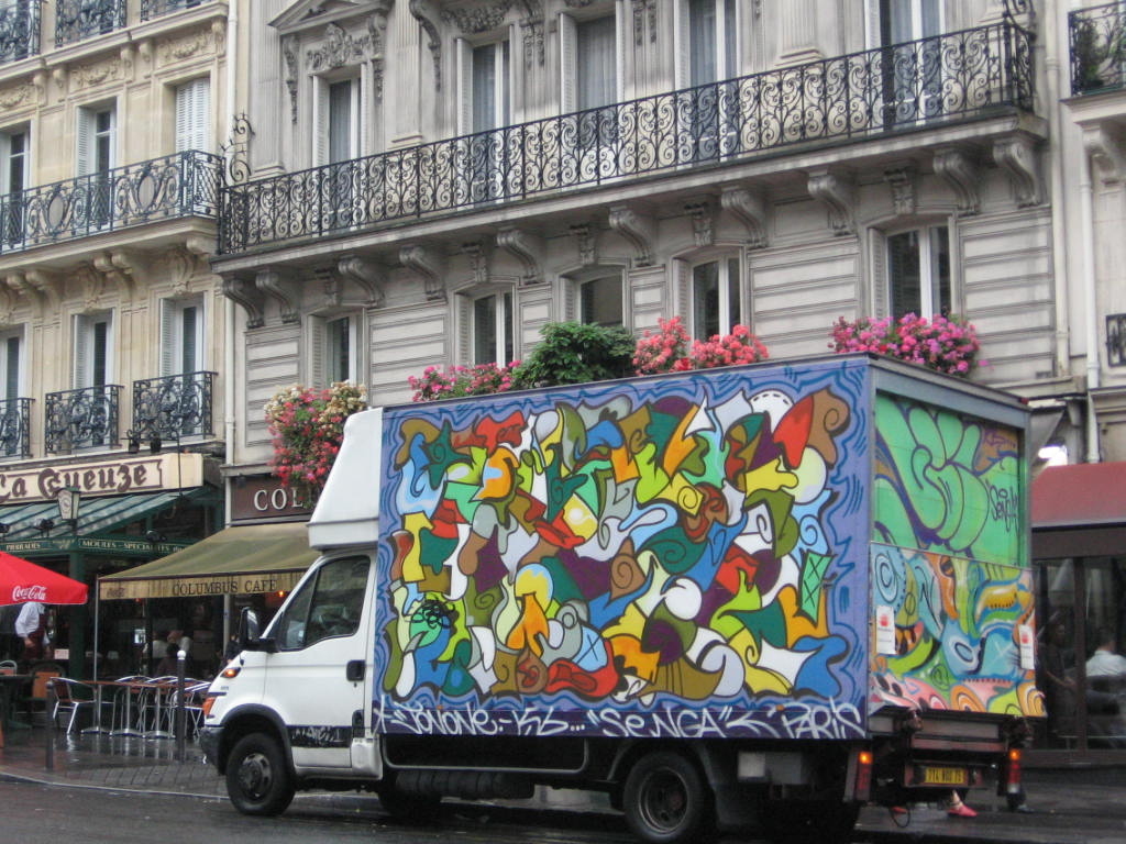 Graffiti truck in Paris